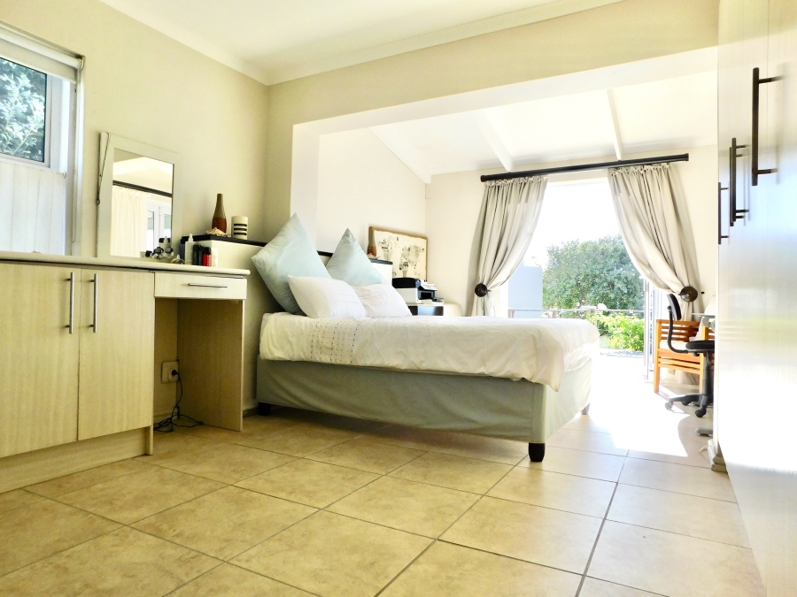 2 Bedroom Property for Sale in Grotto Bay Western Cape